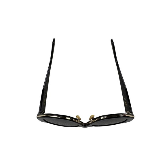 Dezi Eyewear - Charge It Sunglasses in Black - Picture 6 of 6